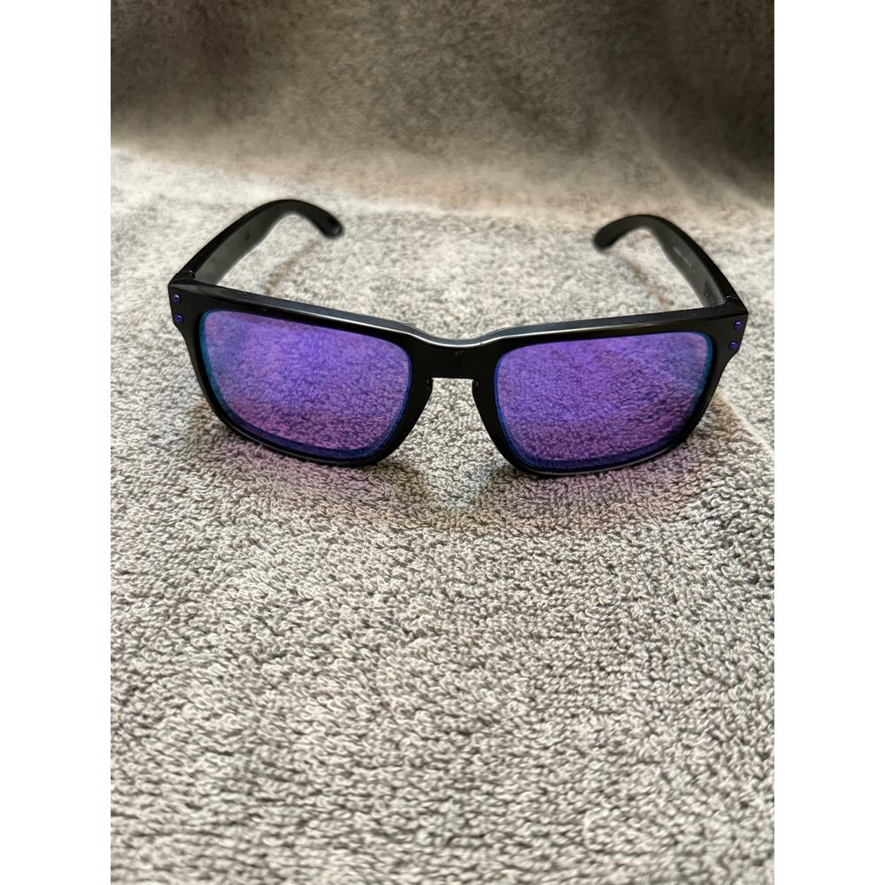 Oakley Polarized Holbrook Men Sunglasses OO9102